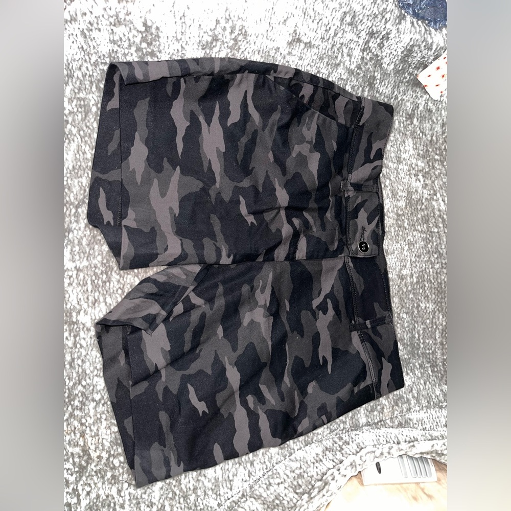 Shorts size 6